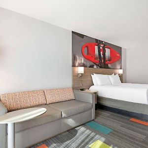 King Room Ocean Front Non-Smoking